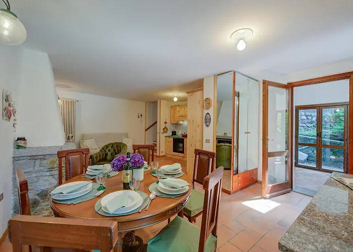 Il Castagno Few Min From - Happy Вилла Castelveccana