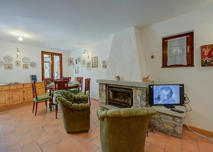 Il Castagno Few Min From - Happy Castelveccana