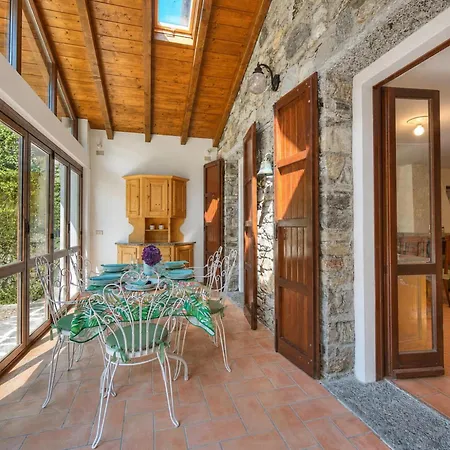 Il Castagno: Few Min From Beach, 2br Castelveccana