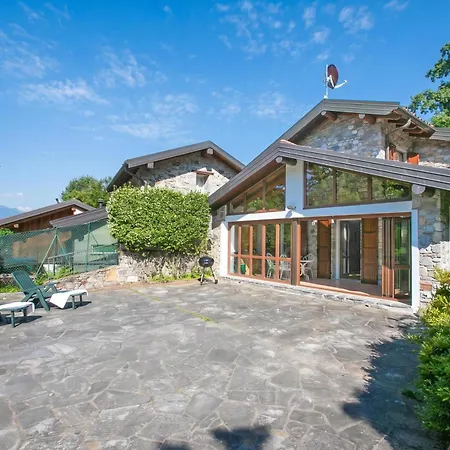 Villa Il Castagno: Few Min From Beach, 2br Castelveccana