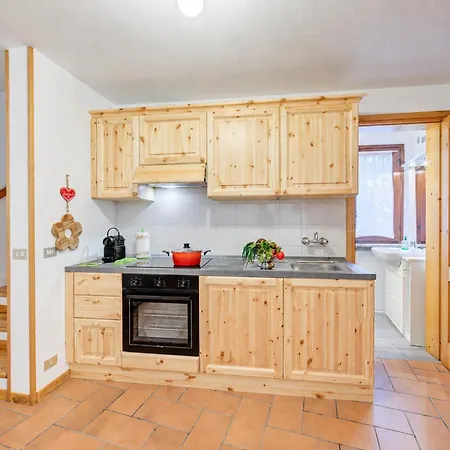Villa Il Castagno: Few Min From Beach, 2br Castelveccana